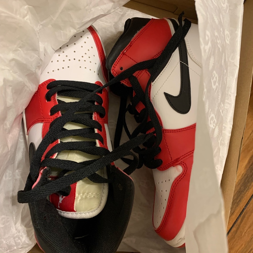 Jordan 1s Retro Mid Top 2013 “Chicago”